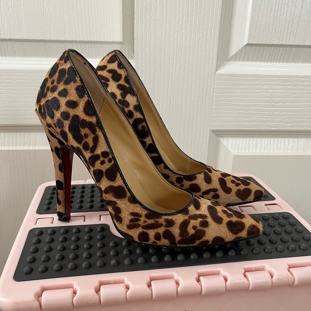 Christian Louboutin Kate Animal Print Heels 🐆